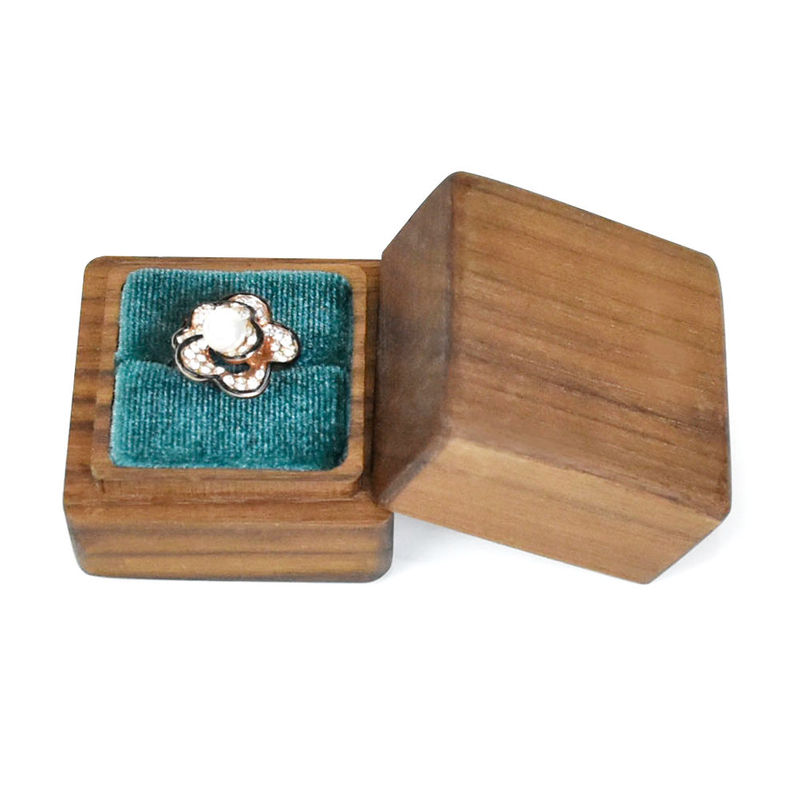 Custom Eco Friendly Magnetic Box Jewelry Packaging Pendant Velvet Ring Necklace Storage Box Travel Christmas Ring Jewelry Box
