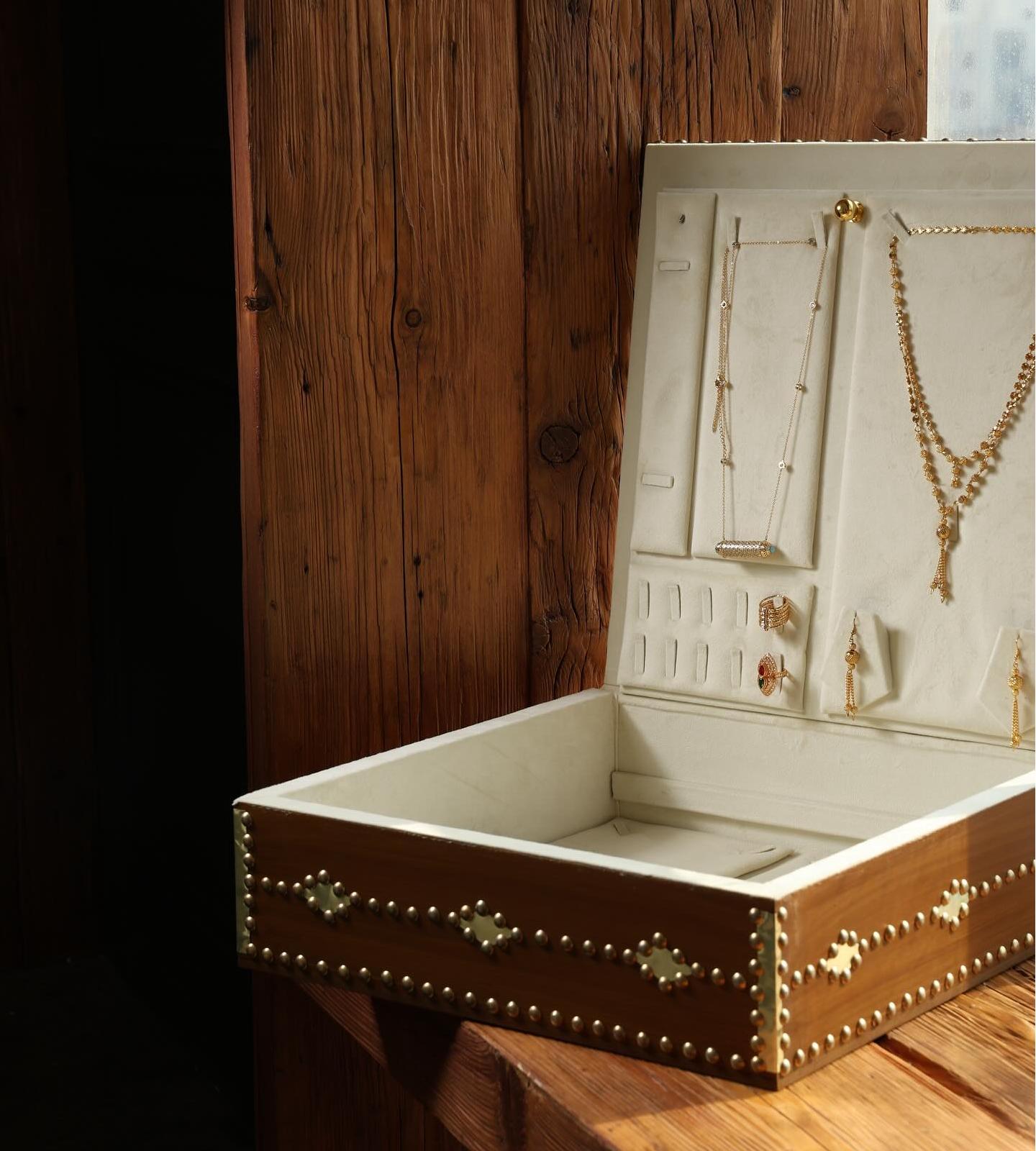 wooden jewelry box (9)