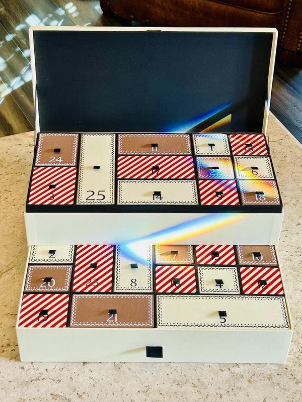 25 Days To Christmas Advent Calendar Makeup Beauty Paper Perfume Candle Gift Box Drawer Cardboard Skincare Box Set Packaging