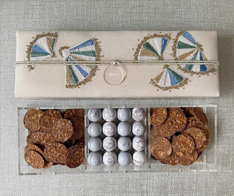 Sequin Acrylic Embroidery Box Custom Fan-shaped Food Window Box Chocolate Bead Candy Ramadan Birthday Cake Gift Box Packaging