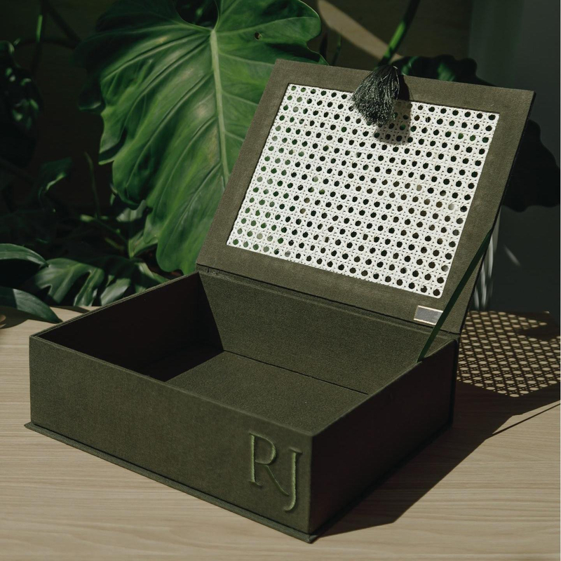 Custom Square Fabric Packaging Green Woven Lid Storage Box Embroidery Logo Magnetic Wedding Favour Boxes with Tassel Decoration