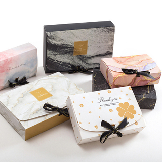 Customized Hot Selling Square Foldable Paper Scarves Underwear And Socks Gift Packaging Box With Ribbon