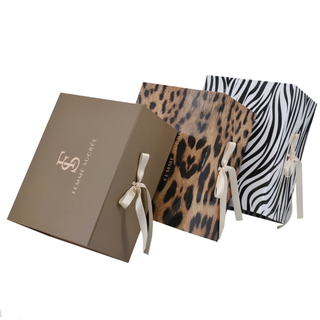 Custom Luxury Magnetic Closure Gift Package Box Customs Folding Cardboard Paper Clothing Packaging Shipping Box For Clothes