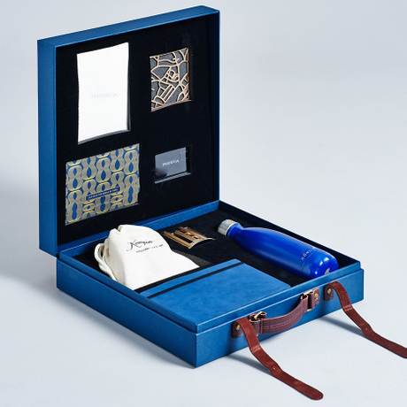 Vintage Jewelry Box Travel Paper Bracelet Packaging with Bag Wine Gift Box Embossed Cosmetic Storage Perfume Box 