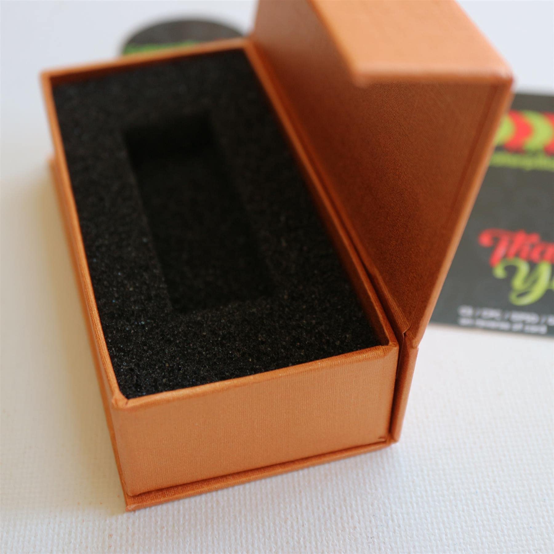 Magnetic USB Presentation Gift Boxes Cream Flash Drives Removable Drives Wedding USB Packaging Box
