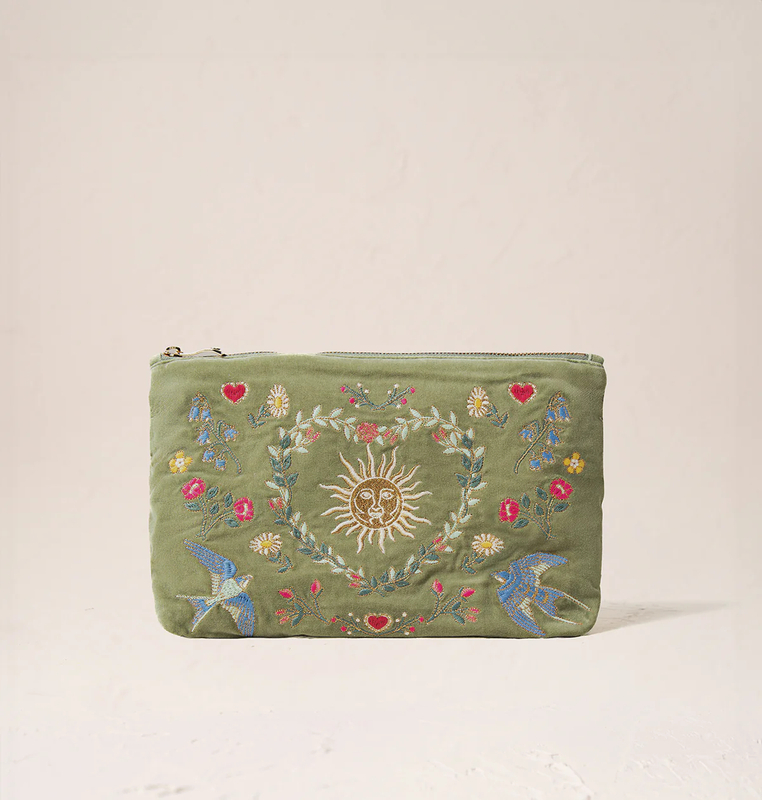 Personalized Women Skincare Travel Makeup Cosmetic Pouch Bag Embroidered Flower Velvet Cosmetic Clutch Bag Set with Tassels Zip