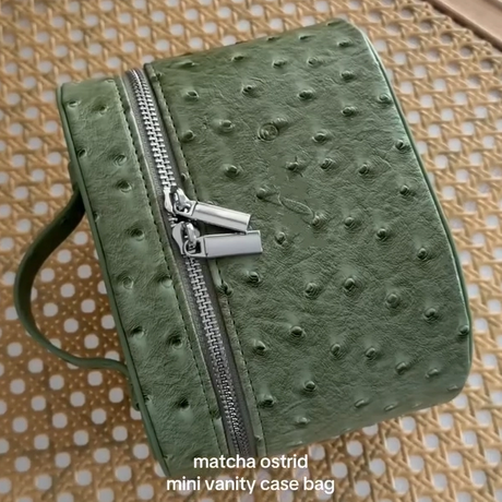 makeup bag 6_594_594.png