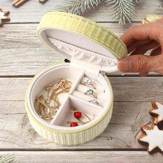 Custom Logo Velvet Small Zipper Travel Jewelry Packaging Box for Earring Necklace Ring Jewellery Organizer Storage Case Box