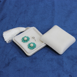 New Style Velvet Ring Necklace Earring Jewelry Set Packaging Box with Tassel And Foam Insert Wholesale