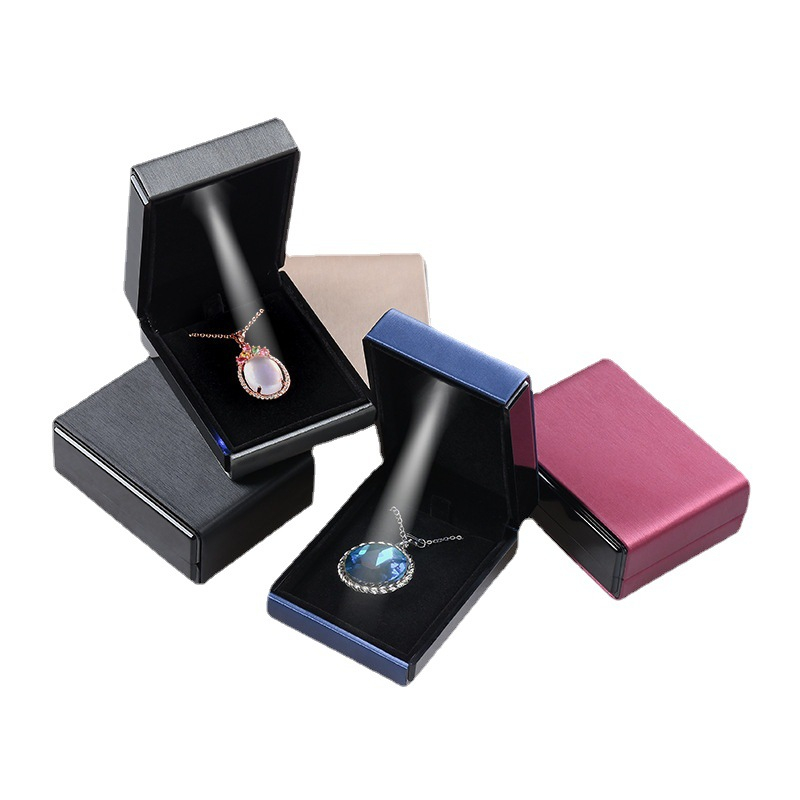 Creative LED Lamp Jewelry Ring Box Luxury Necklace Bracelet Packaging Brushed Leather Jewelry Box Necklace Box Jewelry