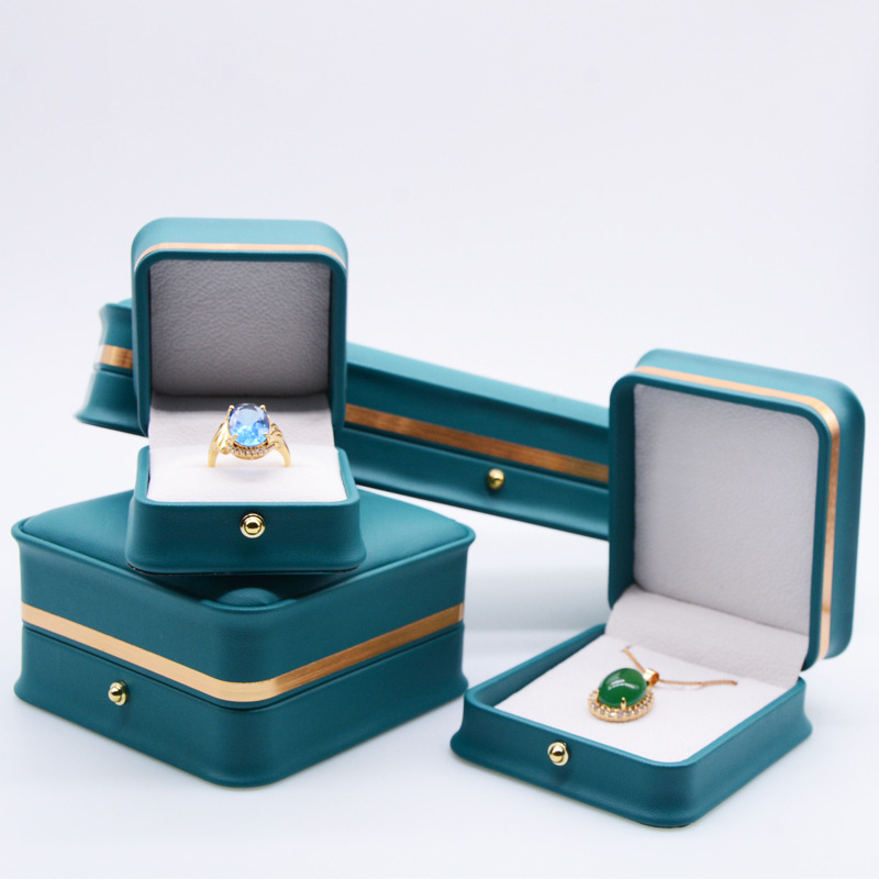 Wholesale Luxury Custom Logo PU Leather Jewelry Packaging Boxes Set Magnetic Box Metal Buckle Jewelry Box Gift