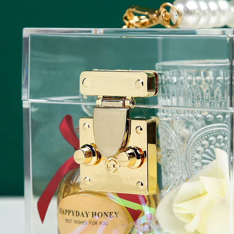 New Arrival Clear Acrylic Wedding Gift Box Square Metal Lock Makeup Organizer Gift Storage Box For Friend