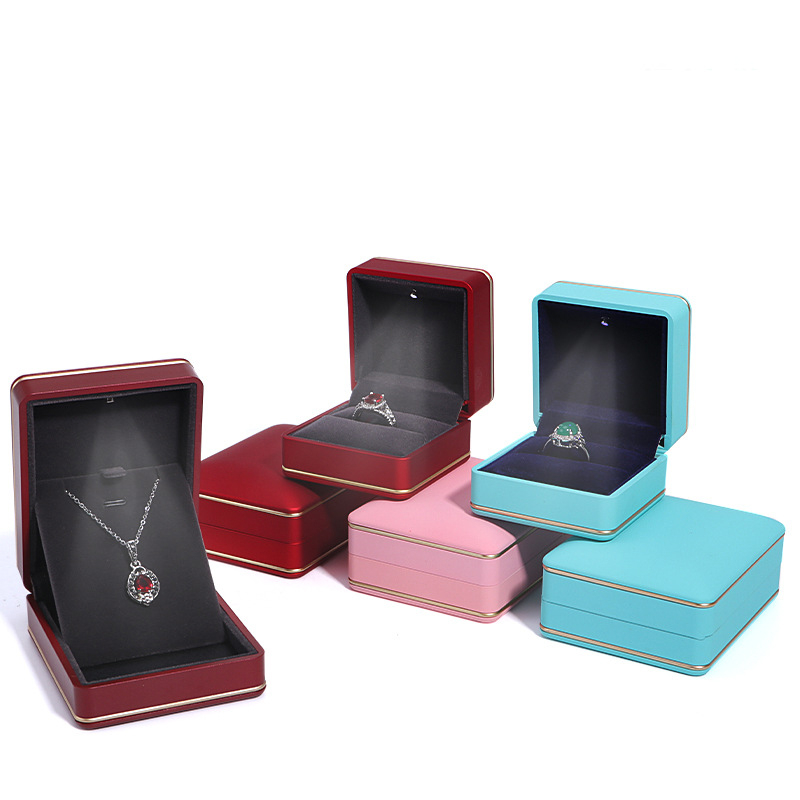 Wholesale Luxury Packaging Proposal Pendant Jewelry Box Led Light For Pendant Ring Box And Necklace Jewelry With Light Ring Led