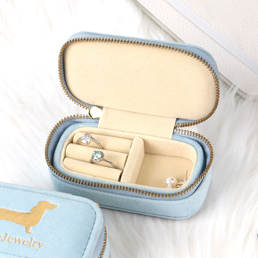 Luxury Velvet Travel Organizer Jewelry Case Small Jewelry Box for Women Travel Organizer with Mirror And Zipper Closure