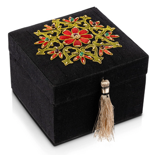 Custom Logo Embroidered Velvet Jewelry Storage Box With Tassel