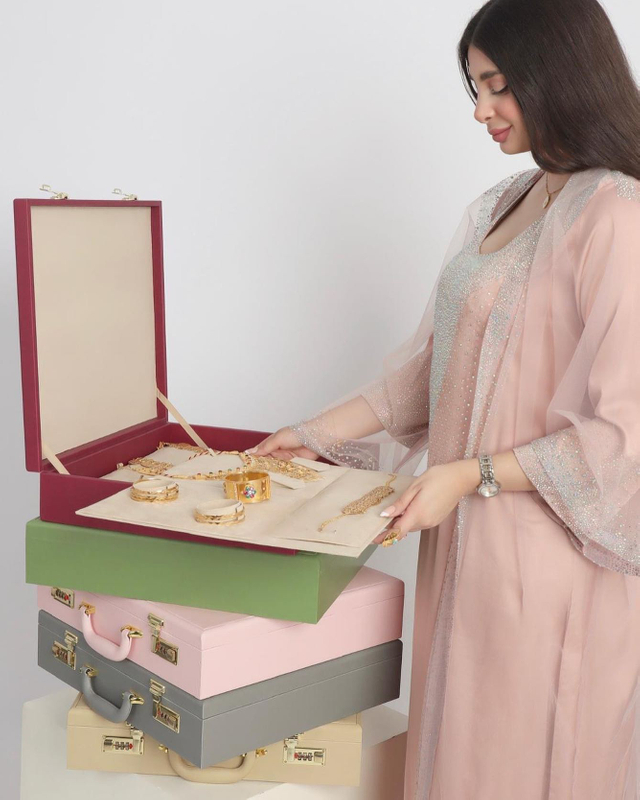 Luxury Leather Jewelry Suitcase Storage Box Soft Fabric Roll Pouches Wooden Jewelry Organizer Roll Earring Ring Pendant Gift Box