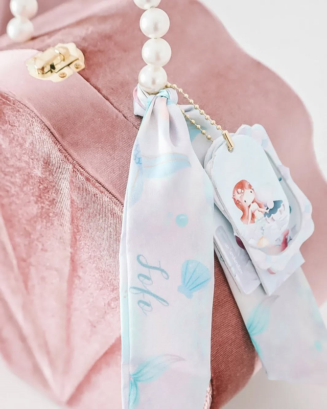 Seashell Pink Gift Boxes Princess Baby Memory Towel Candy Box Packaging Pearl Handle Velvet Mom Child Clothing Suitcase Gift Box
