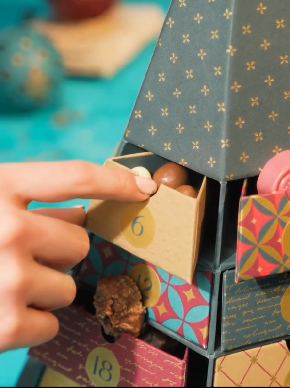 Christmas Tree Shaped Advent Calender Chocolate Candy Box