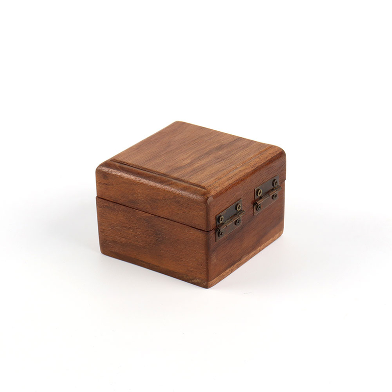 Luxury logo custom small wooden engegment ring box jewelry case high gloss lacquered storage organizer wooden ring jewelry box