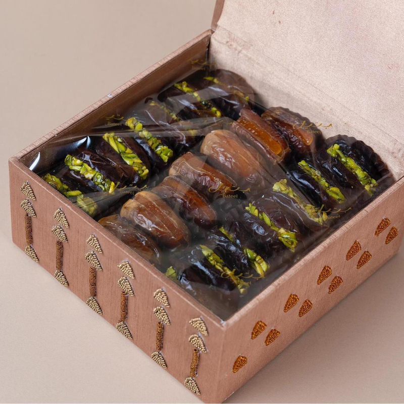 Luxury Beaded Decorative Candy Storage Box Fabric Embroidered Date Box Packaging Ramadan Chocolate Dates Gift Boxes with Ribbon