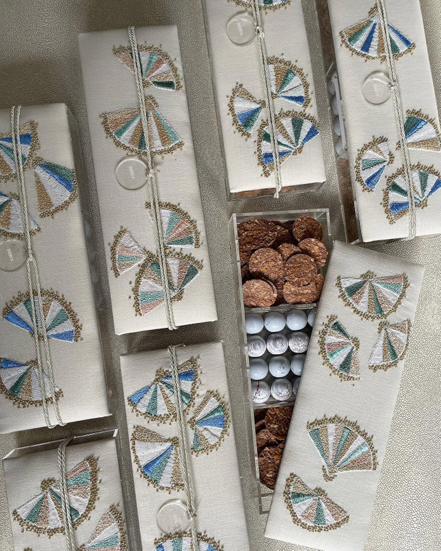 Sequin Acrylic Embroidery Box Custom Fan-shaped Food Window Box Chocolate Bead Candy Ramadan Birthday Cake Gift Box Packaging