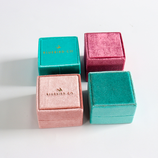 Custom Logo Square Flannelette Box Luxury Velvet Earring Bracelet Necklace Ring Packaging Gift Countertop Jewelry Packaging Box