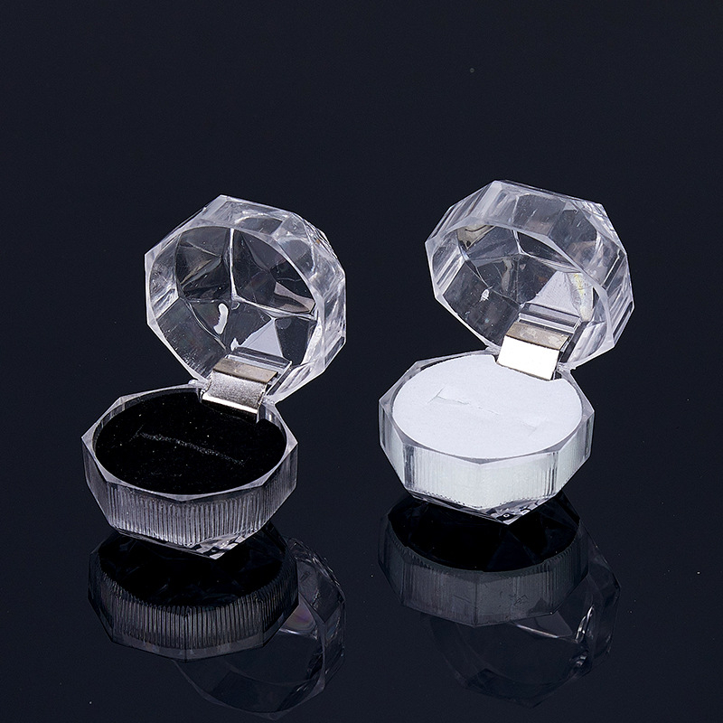 New Arrival Transparent Crystal Jewelry Packaging Box Clear Acrylic Wedding Ring Jewelry Storage Box
