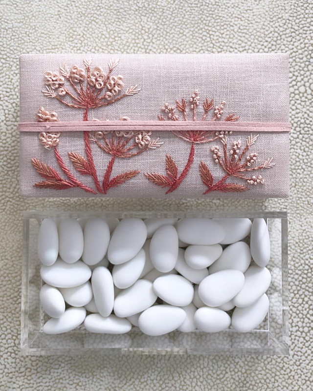 Sequin Acrylic Embroidery Box Custom Fan-shaped Food Window Box Chocolate Bead Candy Ramadan Birthday Cake Gift Box Packaging