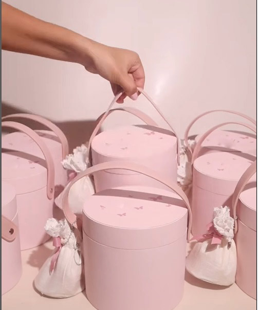 Custom Wedding Chocolate Dessert Box with Candles Boxes Packaging Paper Empty Christmas Food Custom Portable Party Candy Box 