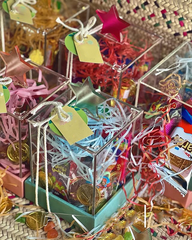 Acrylic Transparent Candy Box for Wedding Luxury Cardboard Paper Glass Food Packaging Box Customramadan Chocolate Box for Party